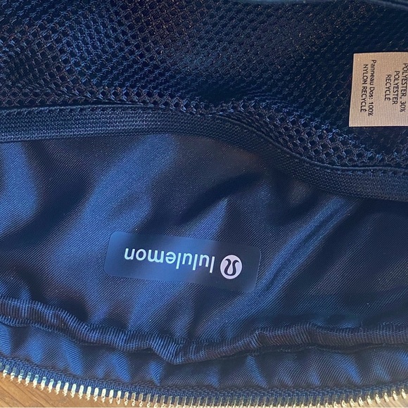 LULU LEMON EVERYWHERE BELT BAG - Picture 7 of 8